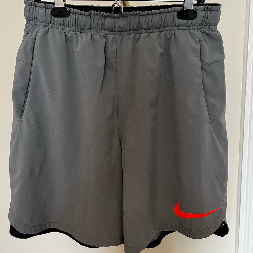 Mens nike shorts. Grey. Medium
